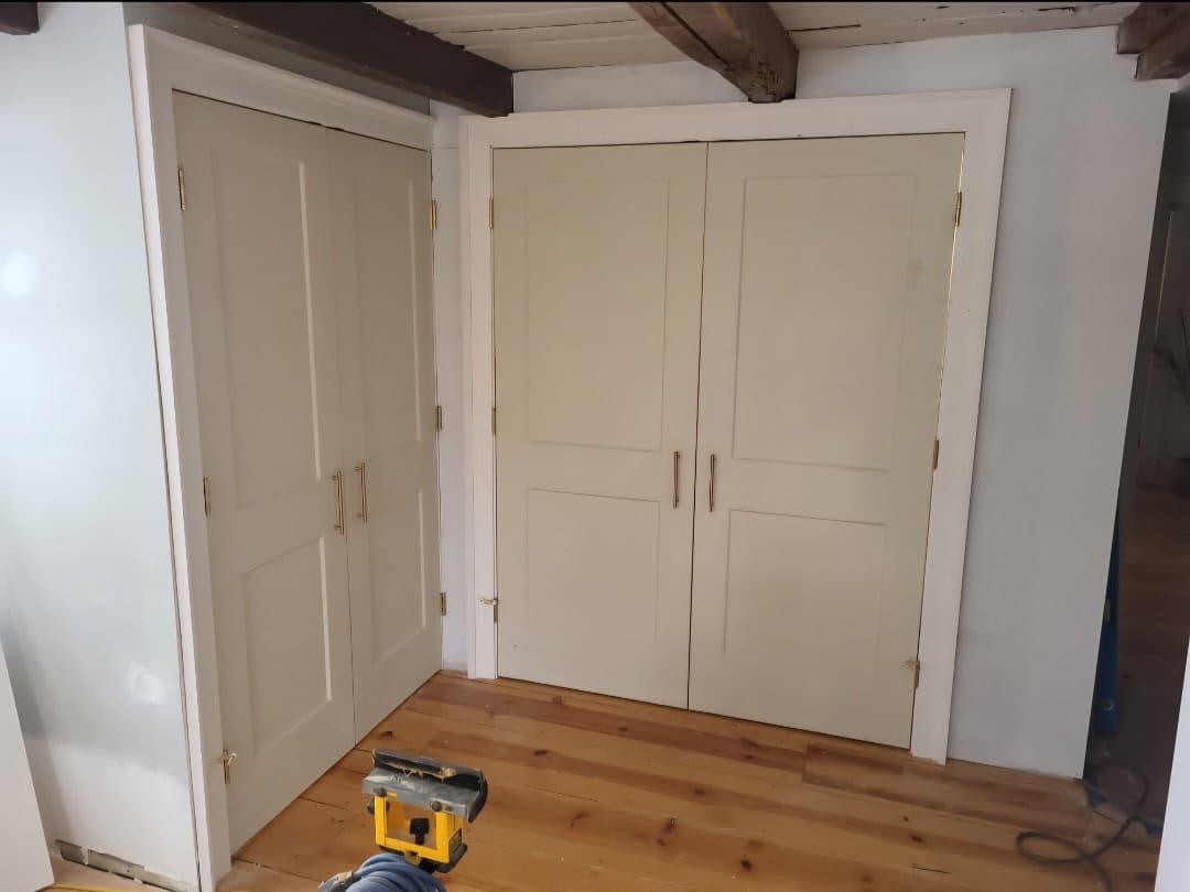Interior Door & Trim Finish — photo 9