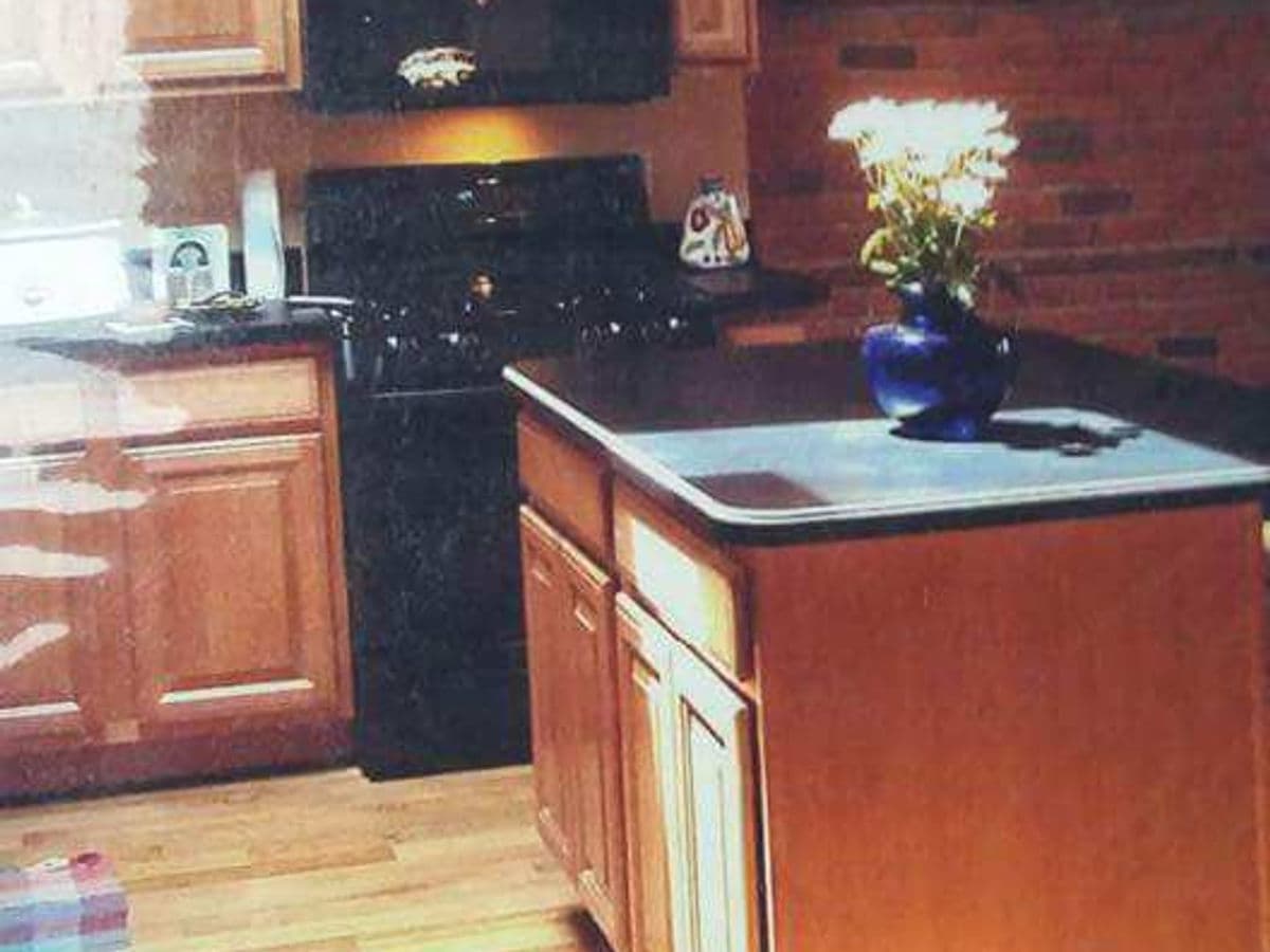 Stained Raised-Panel Kitchen — photo 27